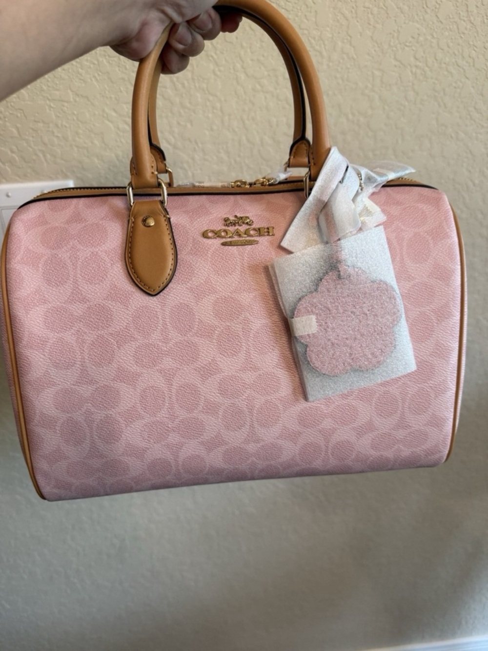 🌸Coach Pink Powder Large Rowan 🌸